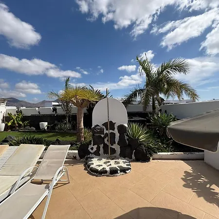 Queen Papagayo Vetusta