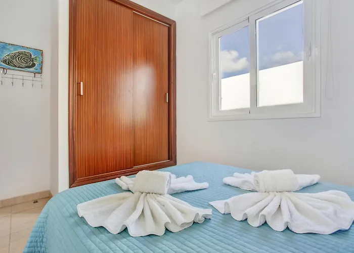 Queen Papagayo Vetusta Villa