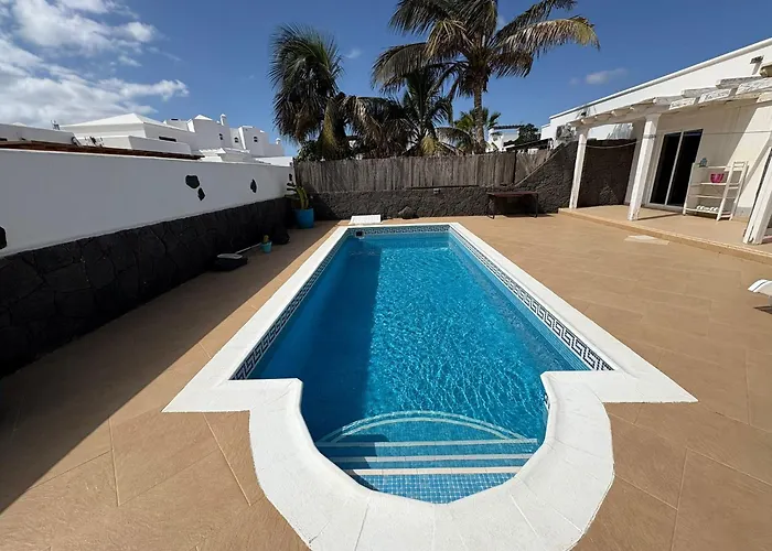 Queen Papagayo Vetusta Villa Playa Blanca