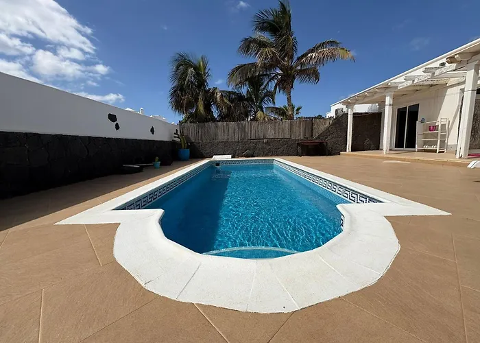 Queen Papagayo Vetusta * Playa Blanca