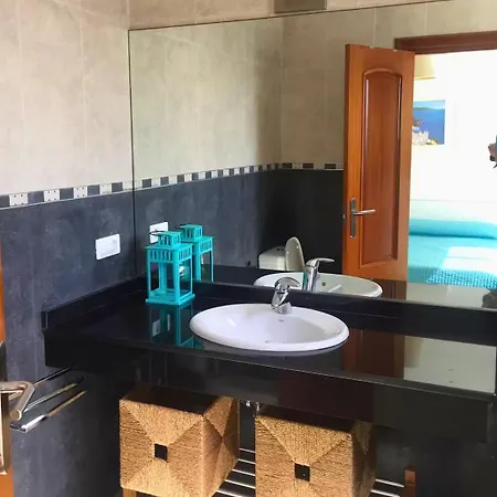 Queen Papagayo Vetusta Villa