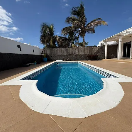 Queen Papagayo Vetusta * Playa Blanca (Lanzarote)