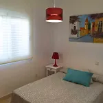 Queen Papagayo Vetusta