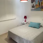 Queen Papagayo Vetusta