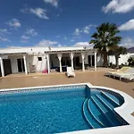 Queen Papagayo Vetusta Playa Blanca