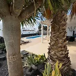 Queen Papagayo Vetusta Villa