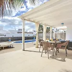 Queen Papagayo Vetusta * Playa Blanca