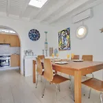 Queen Papagayo Vetusta Villa